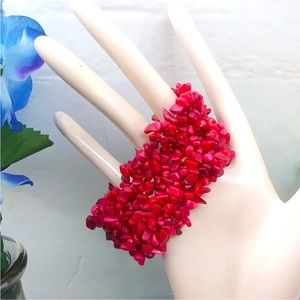 NEW. Wide fuchsia Gemstone Beaded Stretch Bracelet.